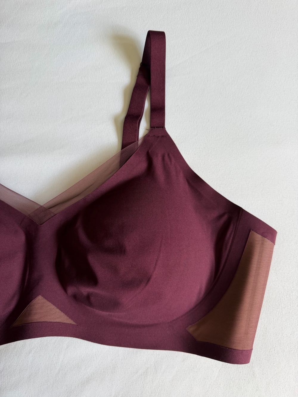 Honeylove Burgundy CrossOver Mesh Wireless Smoothing Bra - Picture 4 of 13
